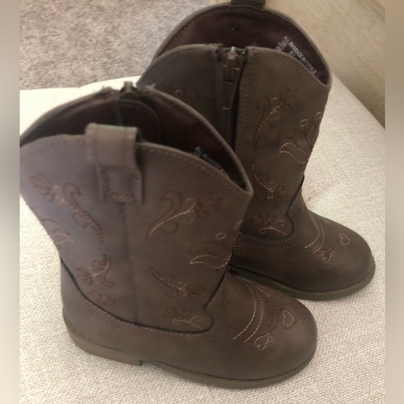 Size 8 Toddler Girls Western Boots Brown - Picture 2 of 7